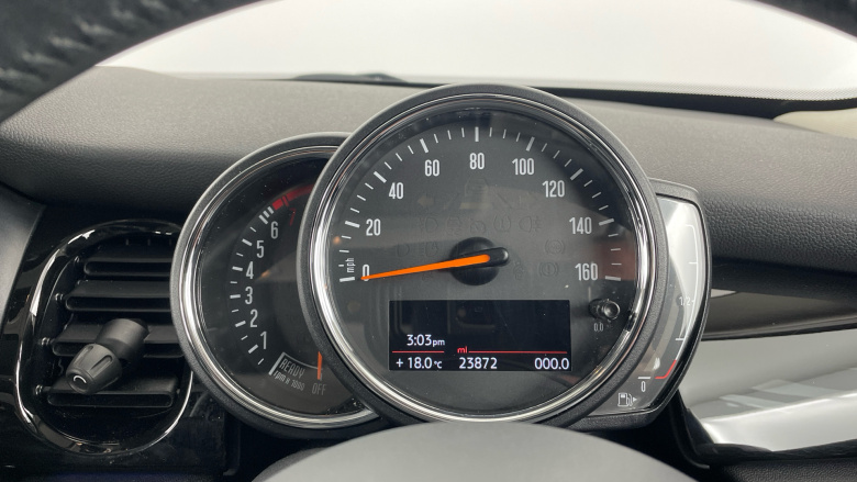 MINI Hatchback 1.5 Cooper Classic 5dr Auto Petrol Hatchback